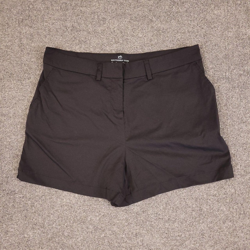 Southern Tide Size 10 black shorts with pockets Performance
